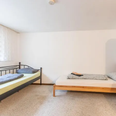 Grosses Haus In Apartment Woerrstadt