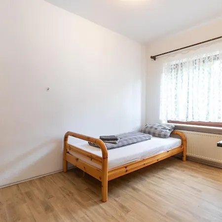 Grosses Haus In Apartment *